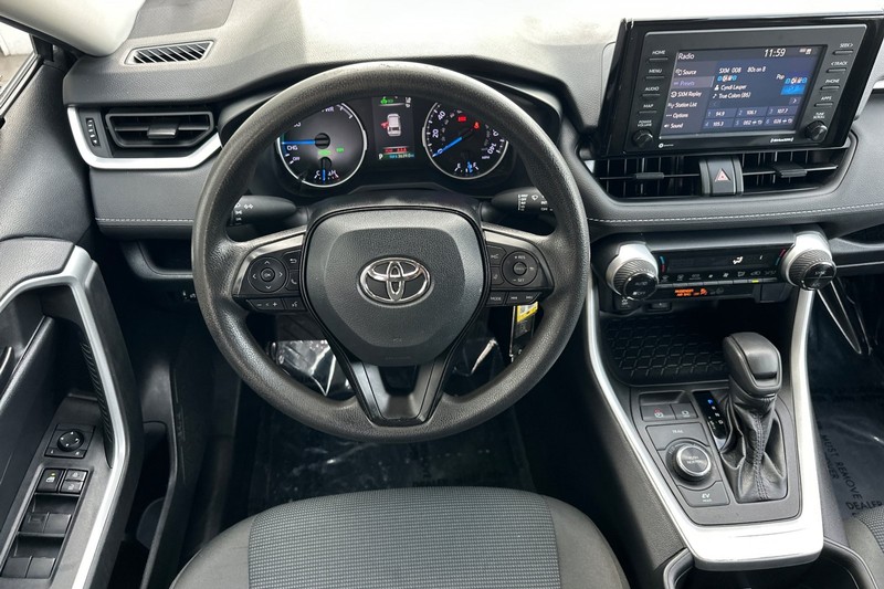 Toyota RAV4 Vehicle Full-screen Gallery Image 14