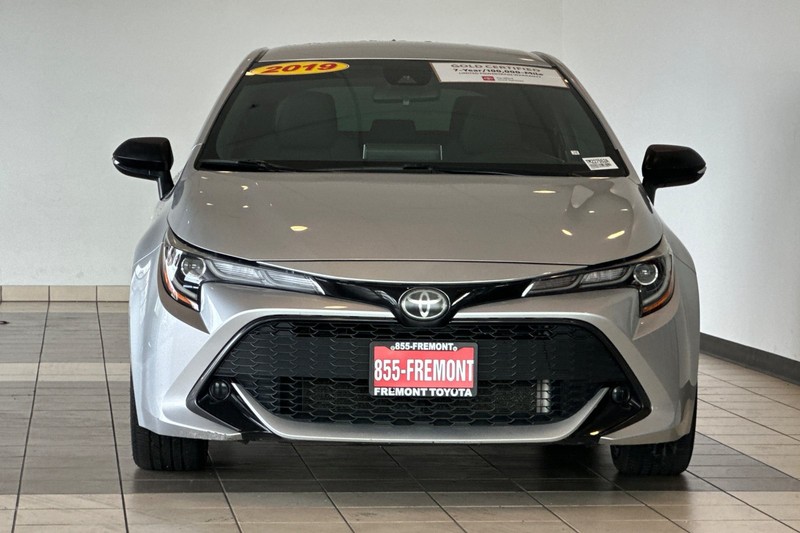 Toyota Corolla Hatchback Vehicle Full-screen Gallery Image 09