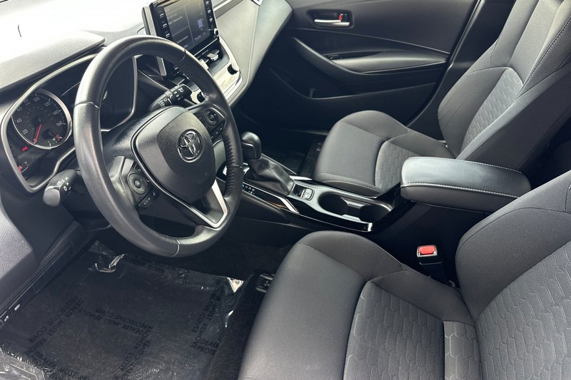 Toyota Corolla Hatchback Vehicle Full-screen Gallery Image 10