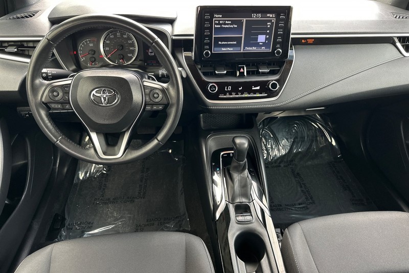 Toyota Corolla Hatchback Vehicle Full-screen Gallery Image 13