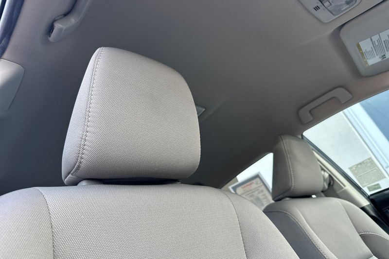 Toyota Corolla Vehicle Full-screen Gallery Image 16