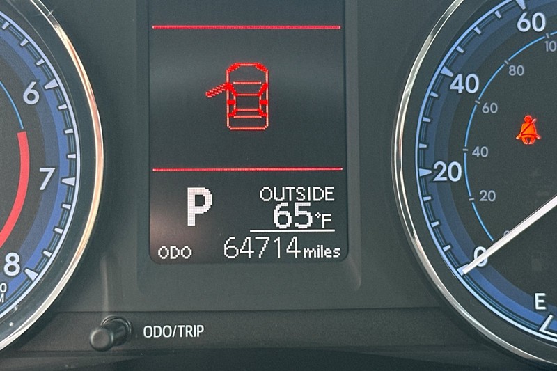 Toyota Corolla Vehicle Full-screen Gallery Image 22