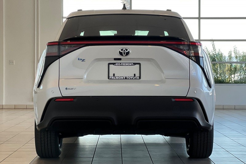 Toyota bZ Vehicle Full-screen Gallery Image 06