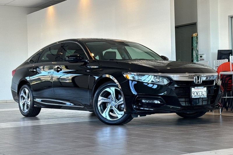 Honda Accord Sedan Vehicle Full-screen Gallery Image 02