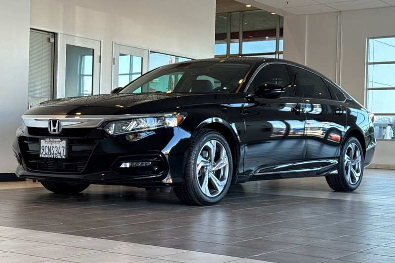 Honda Accord Sedan Vehicle Full-screen Gallery Image 08