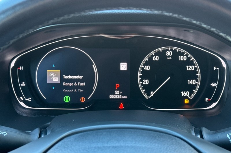 Honda Accord Sedan Vehicle Full-screen Gallery Image 23