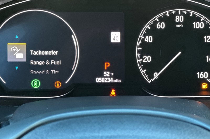 Honda Accord Sedan Vehicle Full-screen Gallery Image 24