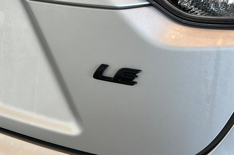 Toyota Corolla Vehicle Full-screen Gallery Image 25