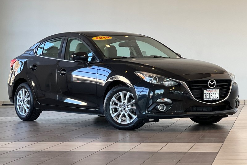 Mazda Mazda3 Sedan Vehicle Full-screen Gallery Image 02