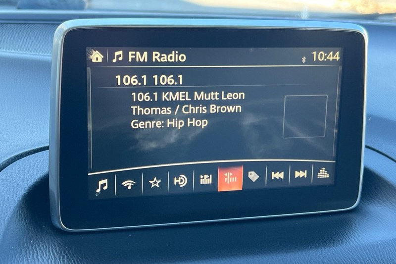 Mazda Mazda3 Sedan Vehicle Full-screen Gallery Image 17