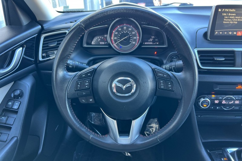 Mazda Mazda3 Sedan Vehicle Full-screen Gallery Image 23