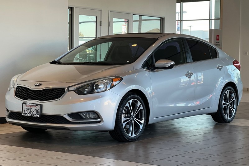 Kia Forte Vehicle Full-screen Gallery Image 08