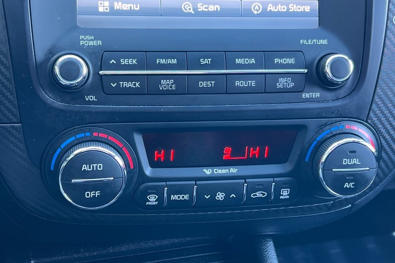 Kia Forte Vehicle Full-screen Gallery Image 20