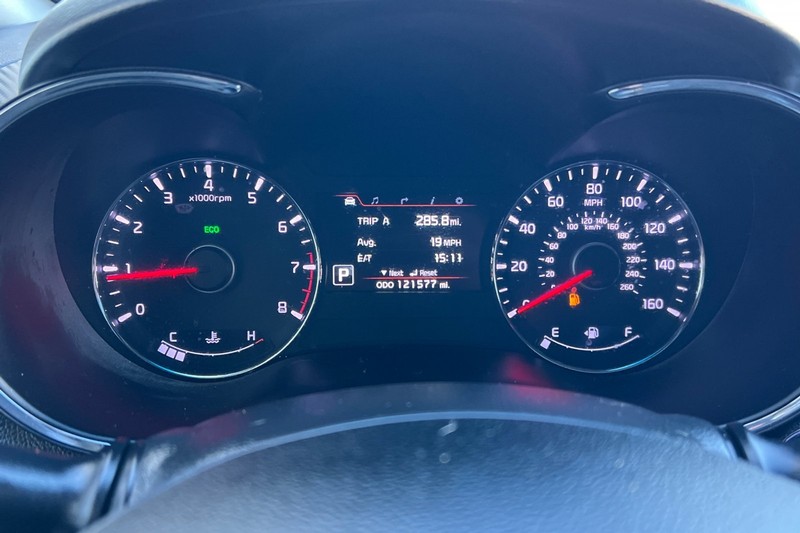 Kia Forte Vehicle Full-screen Gallery Image 24