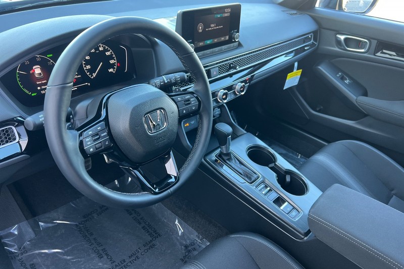 Honda Civic Hatchback Hybrid Vehicle Full-screen Gallery Image 10