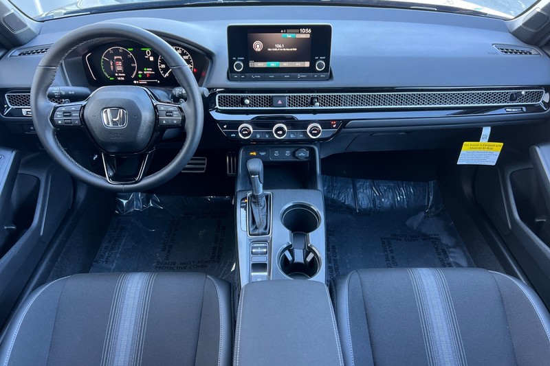 Honda Civic Hatchback Hybrid Vehicle Full-screen Gallery Image 13