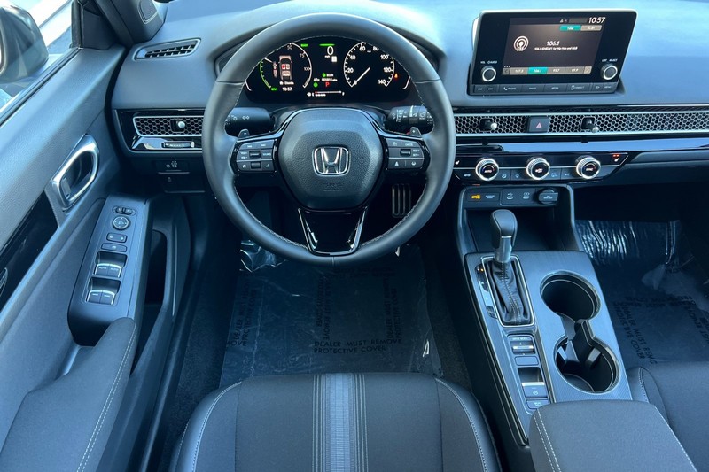 Honda Civic Hatchback Hybrid Vehicle Full-screen Gallery Image 14