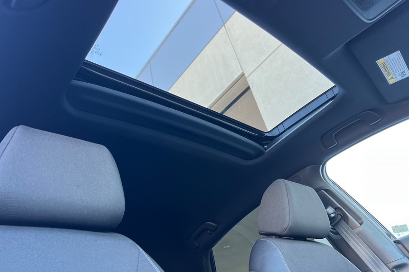 Honda Civic Hatchback Hybrid Vehicle Full-screen Gallery Image 16