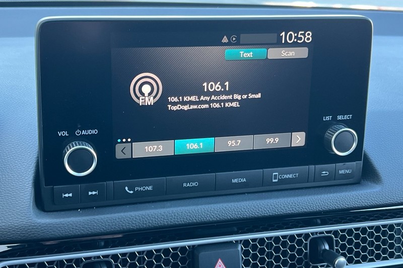 Honda Civic Hatchback Hybrid Vehicle Full-screen Gallery Image 17