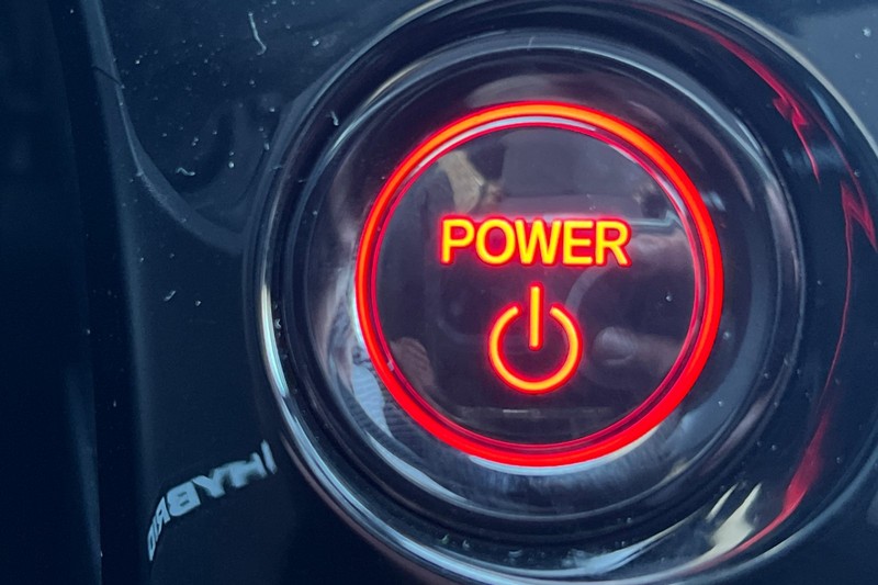 Honda Civic Hatchback Hybrid Vehicle Full-screen Gallery Image 21