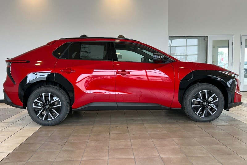 Toyota bZ Vehicle Full-screen Gallery Image 04