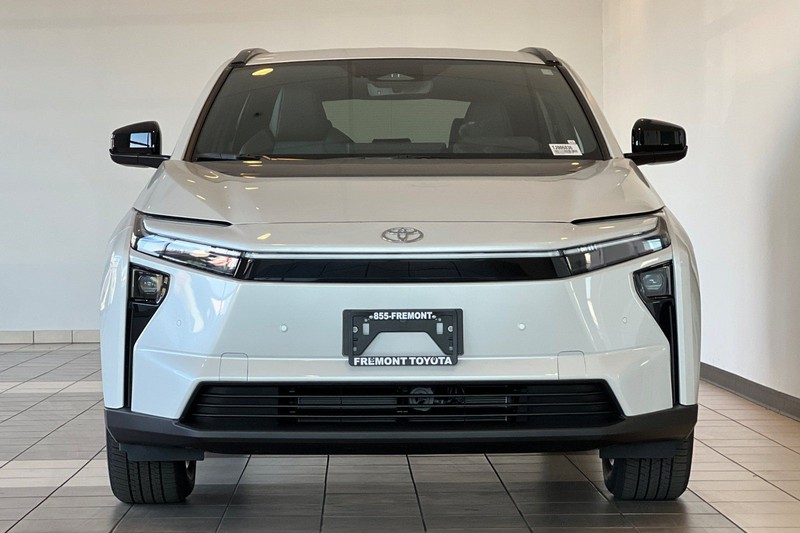 Toyota bZ Vehicle Full-screen Gallery Image 03