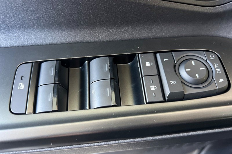 Toyota bZ Vehicle Full-screen Gallery Image 09