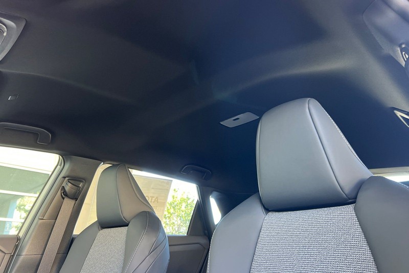 Toyota bZ Vehicle Full-screen Gallery Image 15