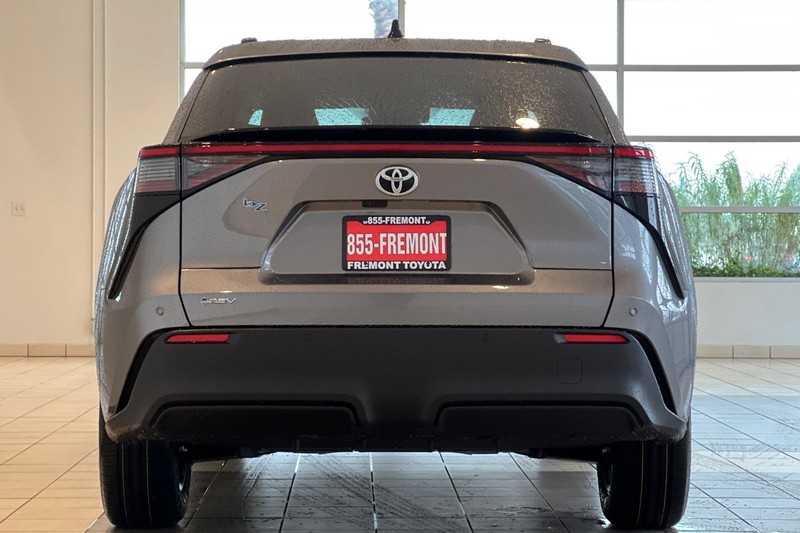 Toyota bZ Vehicle Full-screen Gallery Image 06