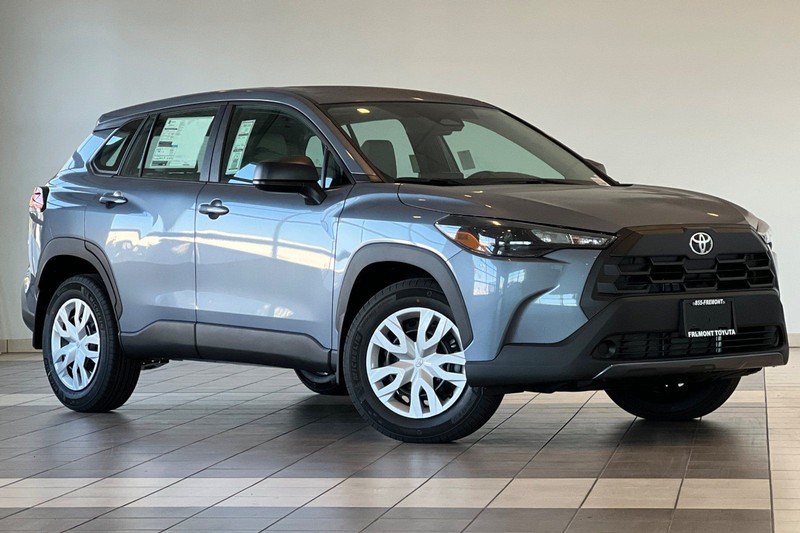 Toyota Corolla Cross Vehicle Full-screen Gallery Image 02