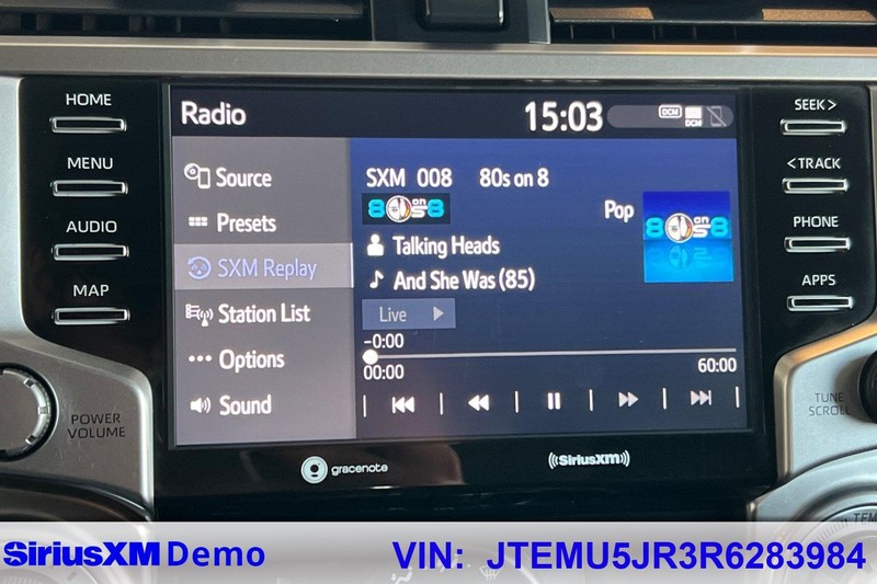 Toyota 4Runner Vehicle Full-screen Gallery Image 29