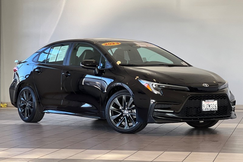 Toyota Corolla Vehicle Full-screen Gallery Image 02