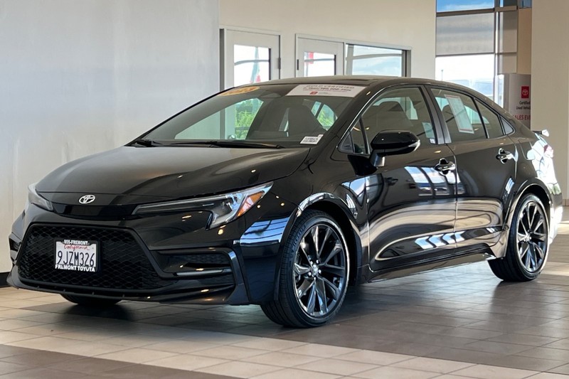 Toyota Corolla Vehicle Full-screen Gallery Image 08