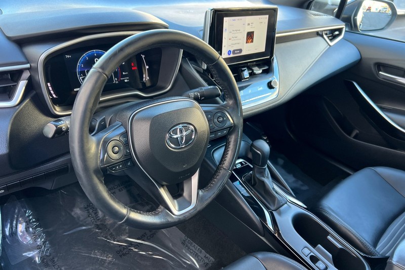 Toyota Corolla Vehicle Full-screen Gallery Image 10