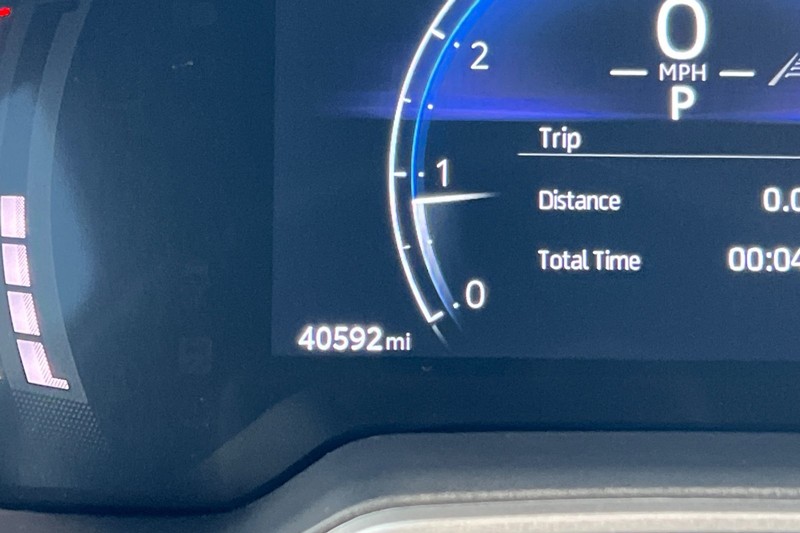 Toyota Corolla Vehicle Full-screen Gallery Image 24