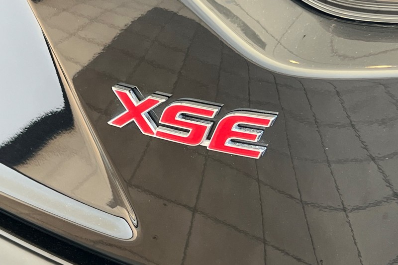 Toyota Corolla Vehicle Full-screen Gallery Image 26