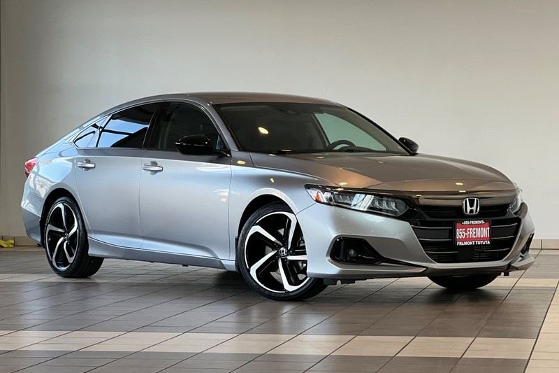 Honda Accord Sedan Vehicle Full-screen Gallery Image 02