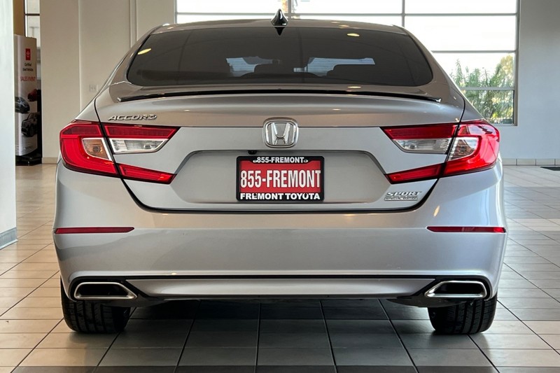 Honda Accord Sedan Vehicle Full-screen Gallery Image 05