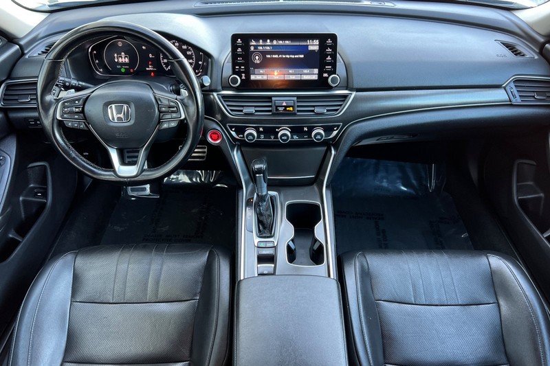 Honda Accord Sedan Vehicle Full-screen Gallery Image 13