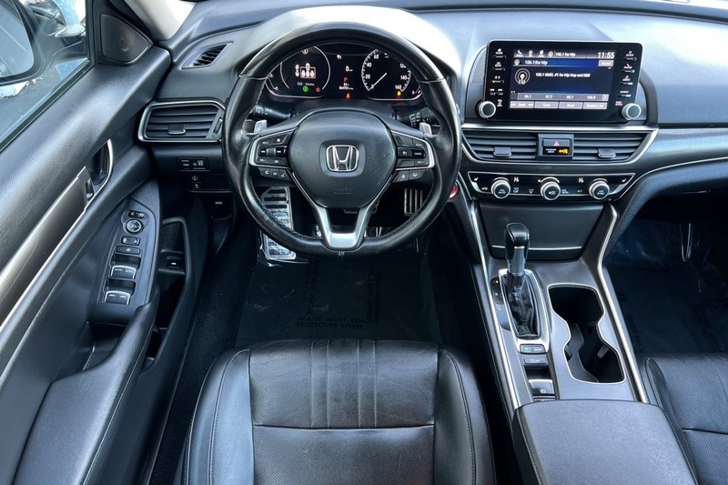 Honda Accord Sedan Vehicle Full-screen Gallery Image 14