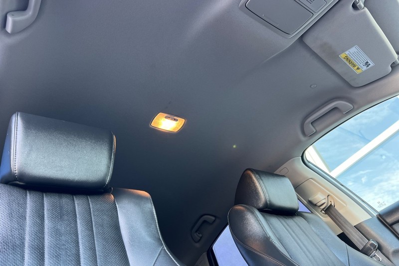 Honda Accord Sedan Vehicle Full-screen Gallery Image 16