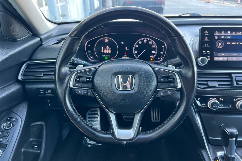 Honda Accord Sedan Vehicle Full-screen Gallery Image 22