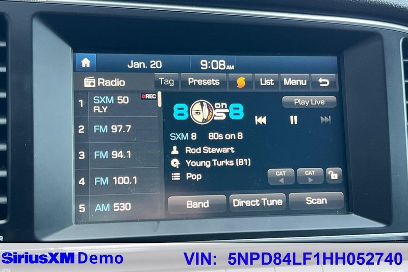 Hyundai Elantra Vehicle Full-screen Gallery Image 26