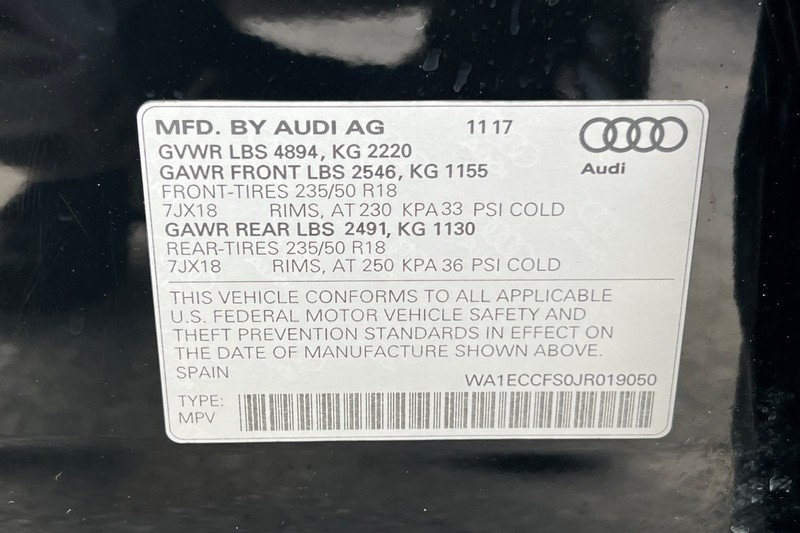 Audi Q3 Vehicle Full-screen Gallery Image 28