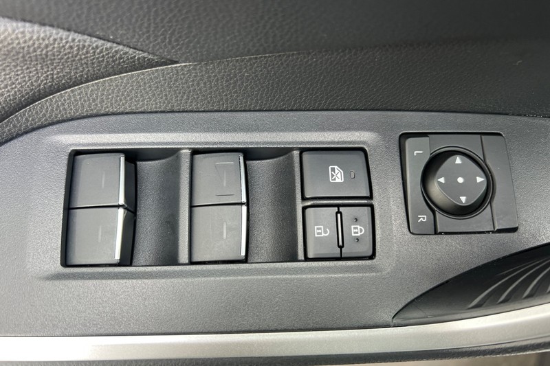 Toyota RAV4 Prime Vehicle Full-screen Gallery Image 11