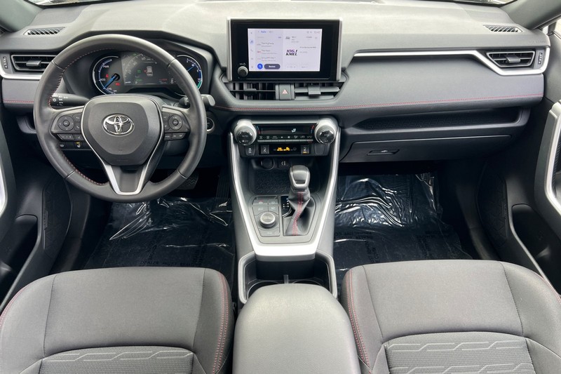 Toyota RAV4 Prime Vehicle Full-screen Gallery Image 13