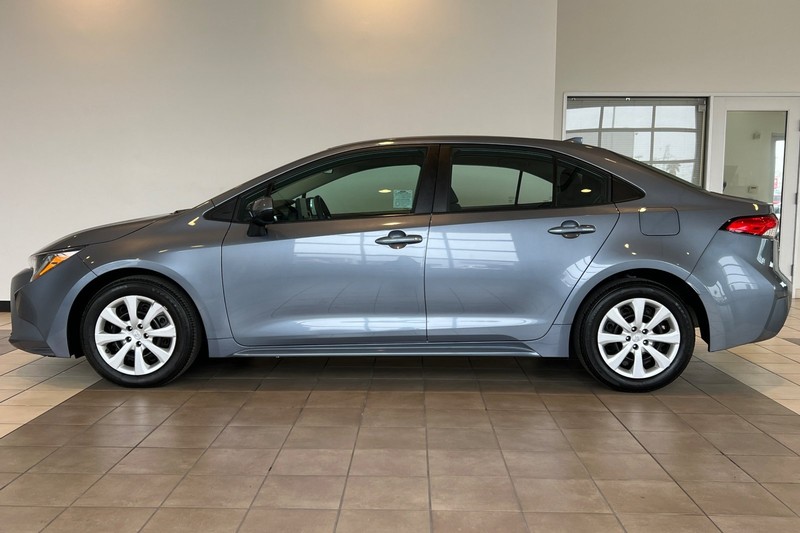 Toyota Corolla Vehicle Full-screen Gallery Image 07