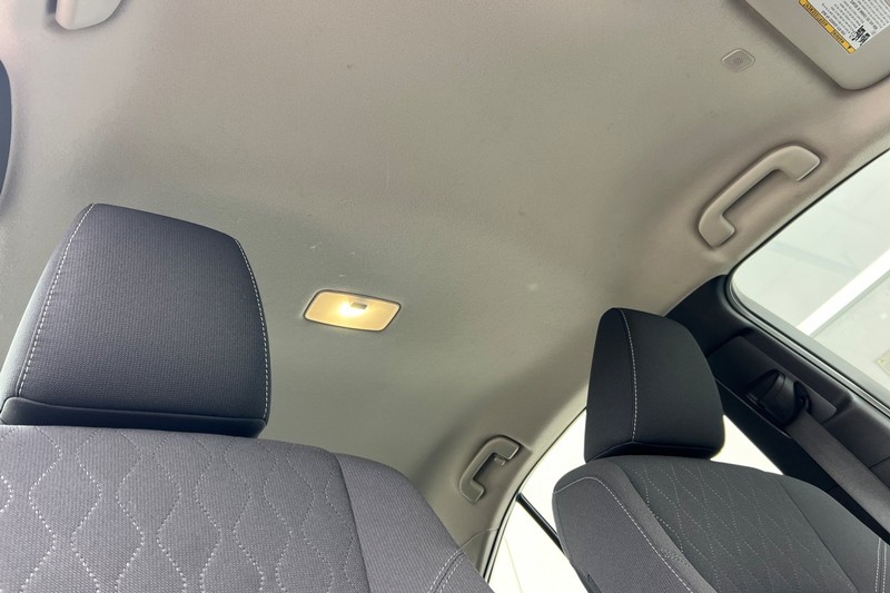 Toyota Corolla Vehicle Full-screen Gallery Image 16