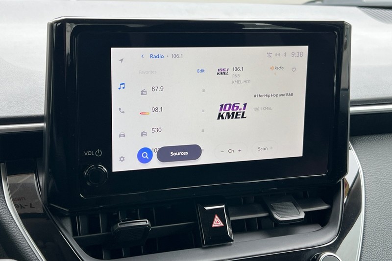 Toyota Corolla Vehicle Full-screen Gallery Image 17