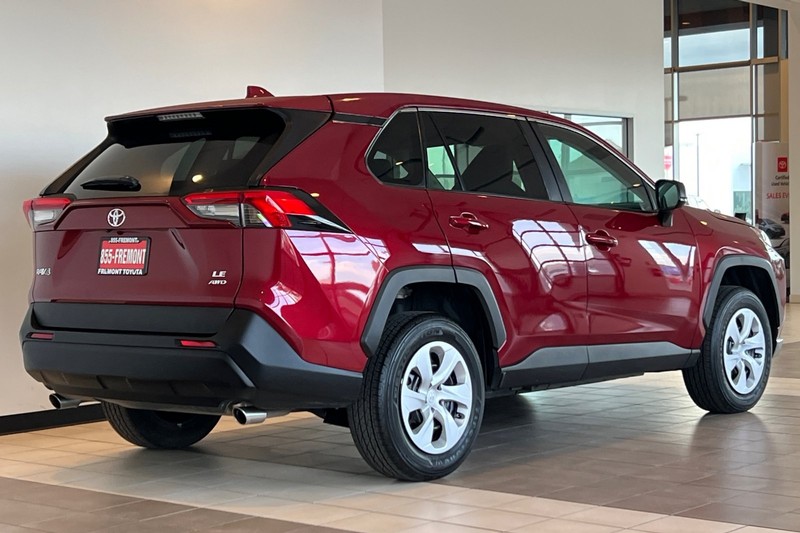 Toyota RAV4 Vehicle Full-screen Gallery Image 04